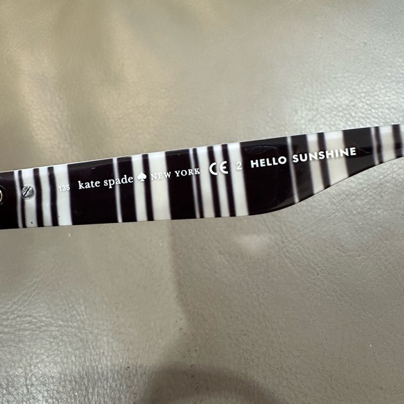 Kate Spade New York Hello Sunshine Sunglasses With Hard Case - Picture 5 of 5